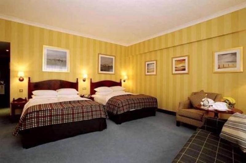 Fitzpatrick Castle Hotel Dalkey Rum bild